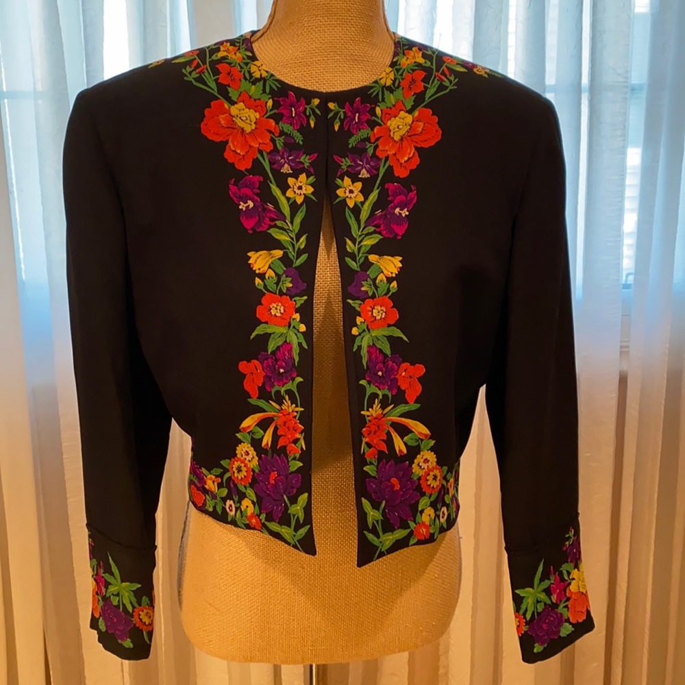 Fabulous silk jacket, flower design, size S